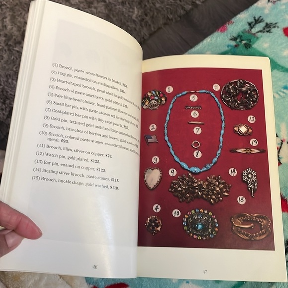 Collectible Costume Jewelry Guide Book - Picture 7 of 9